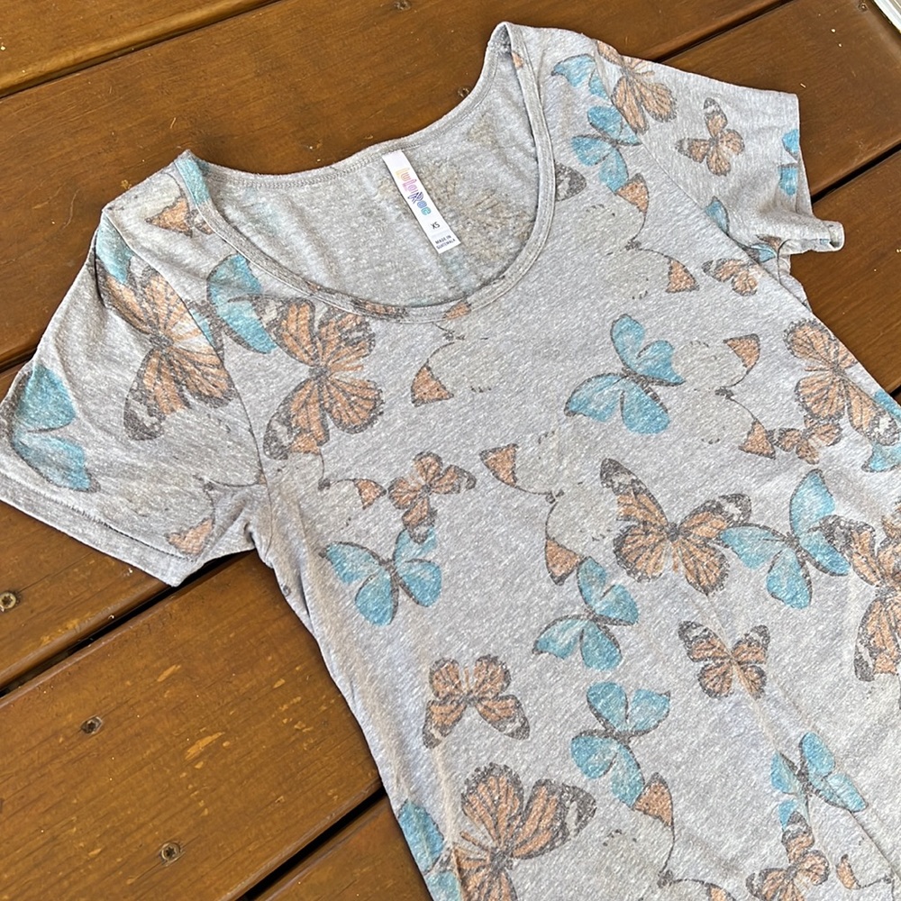 Lularoe Butterfly Classic T 🦋